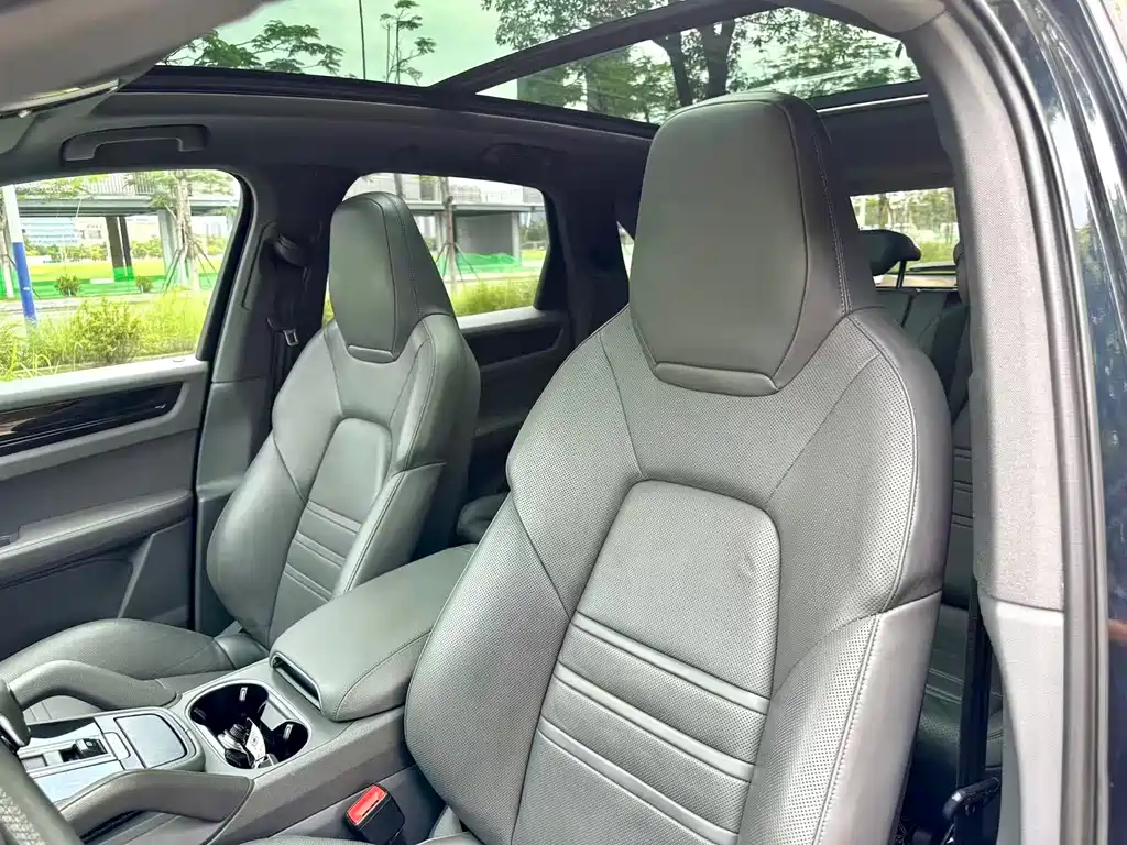 Porsche Cayenne 2018 — фото 17