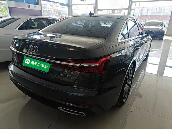 Audi A6L 2022