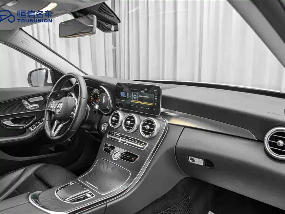 Mercedes-Benz C-Class 2019 — фото 14