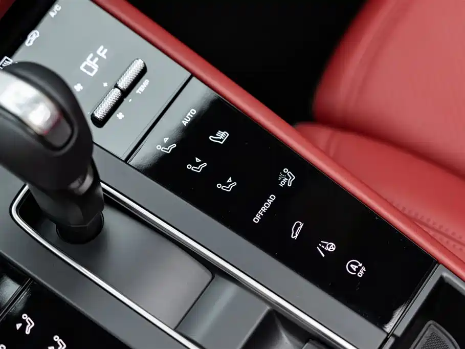 Porsche Macan 2022 — фото 19
