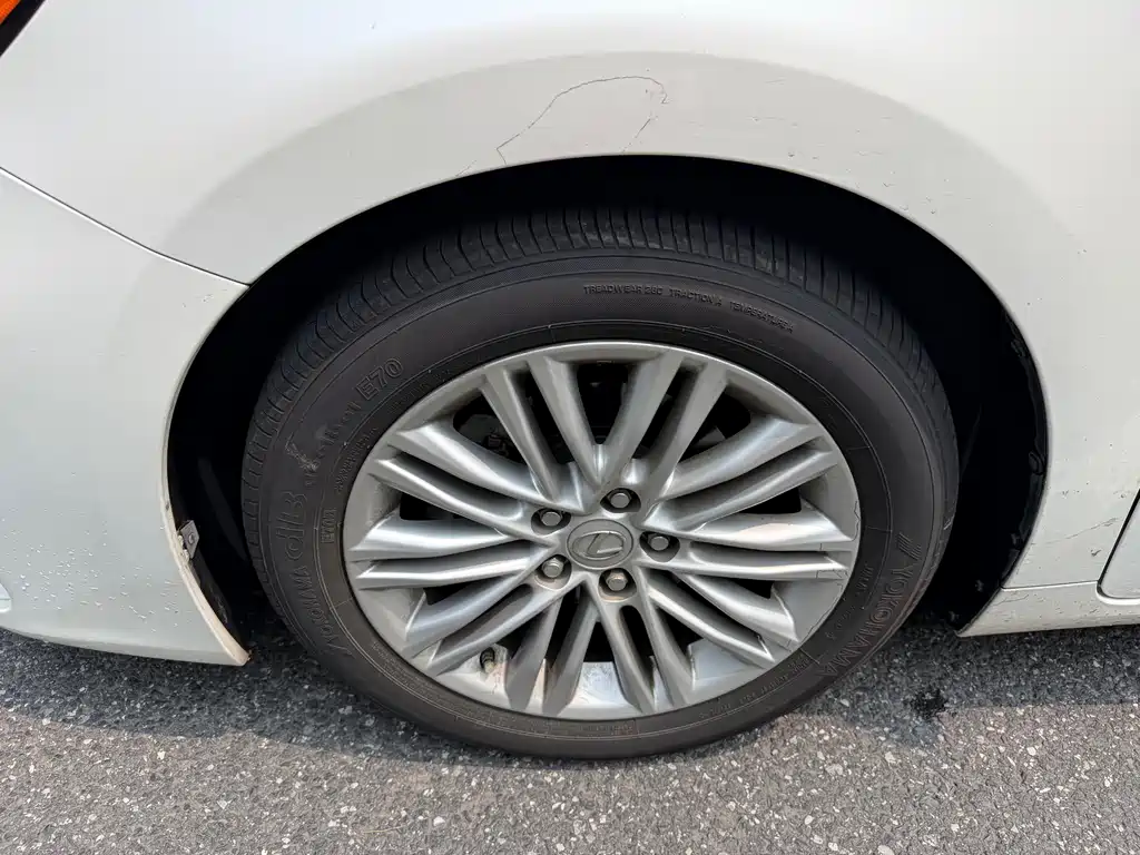 Lexus ES 2016