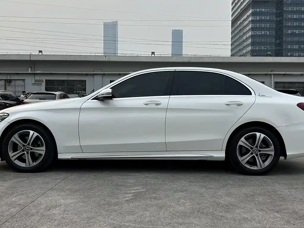 Mercedes-Benz C-Class 2021 — фото 11
