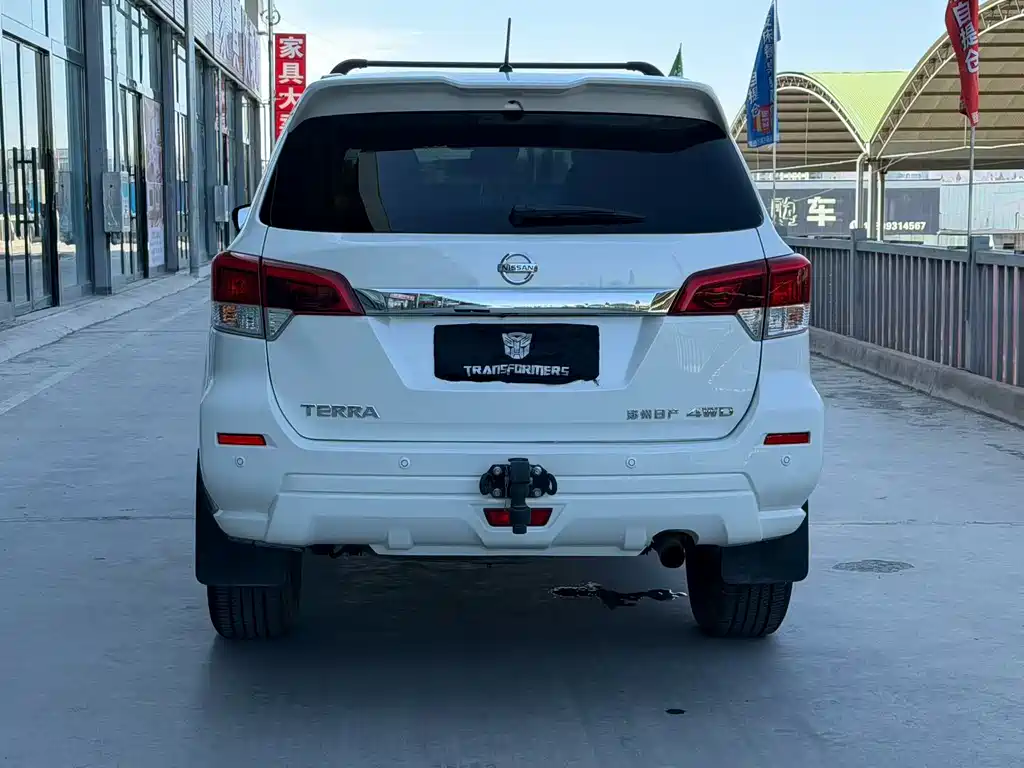 Nissan Terra 2019