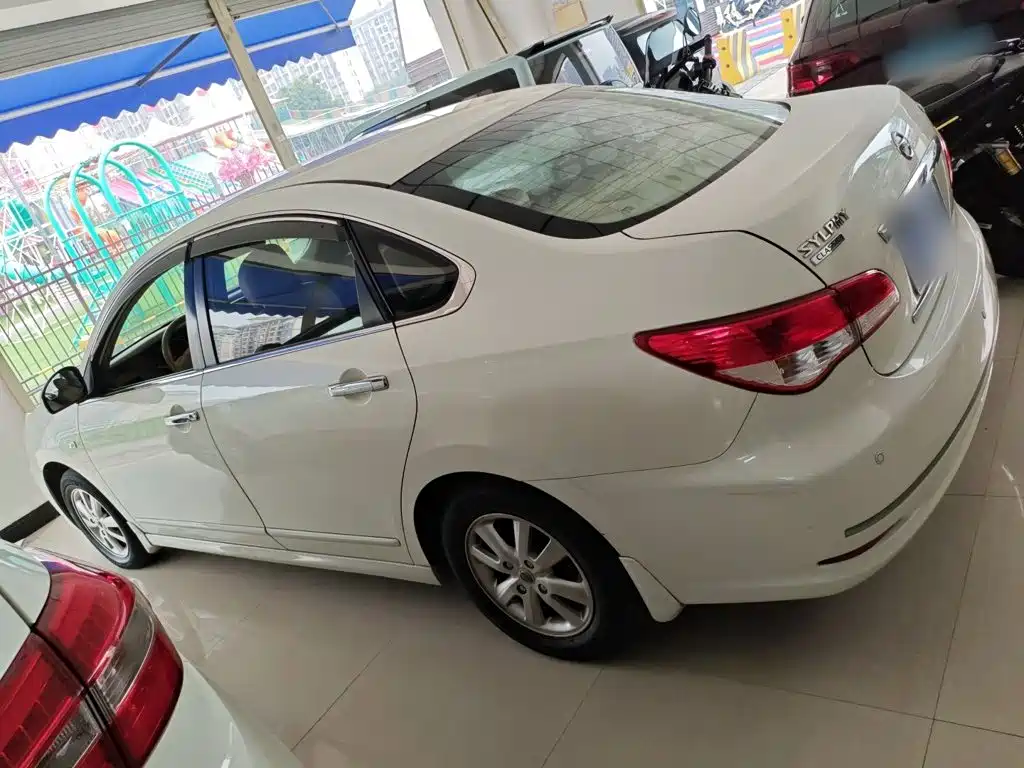 Nissan Sylphy 2016 — фото 21