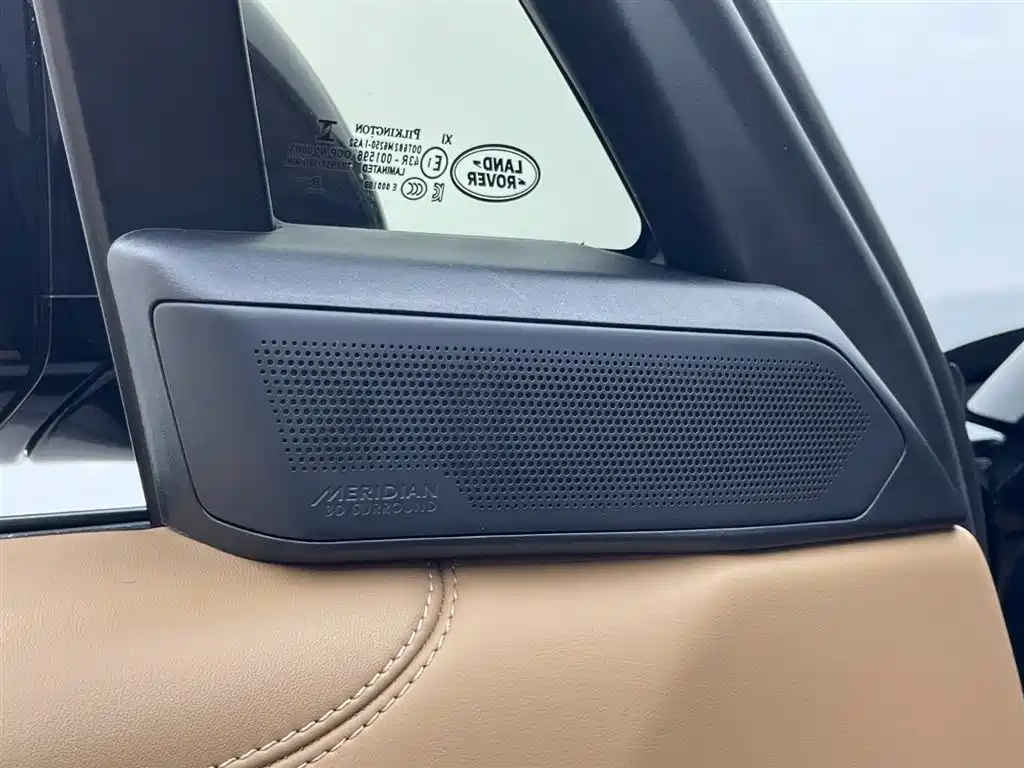 Land Rover Range Rover 2023 — фото 11