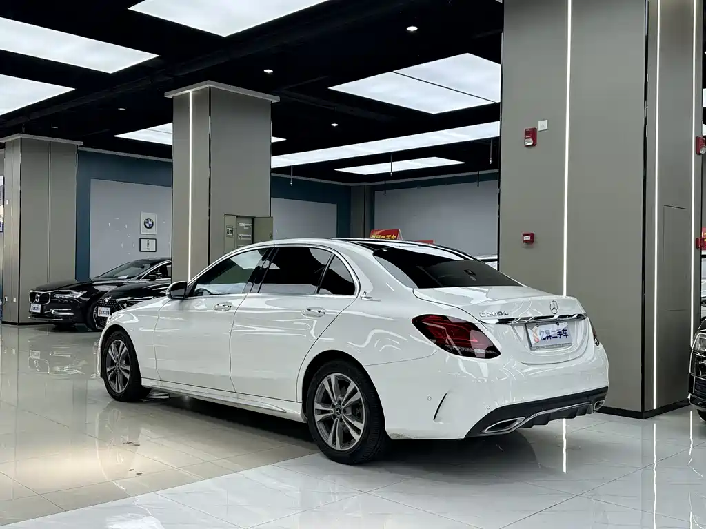 Mercedes-Benz C-Class 2022