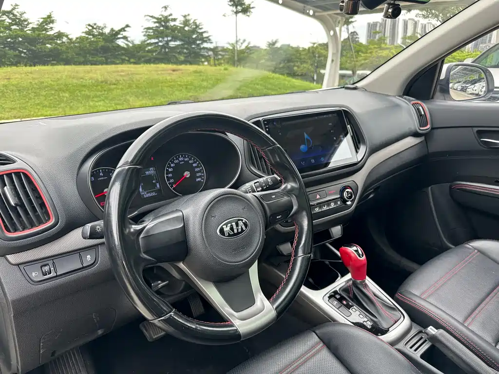 Kia KX3 2016 — фото 15