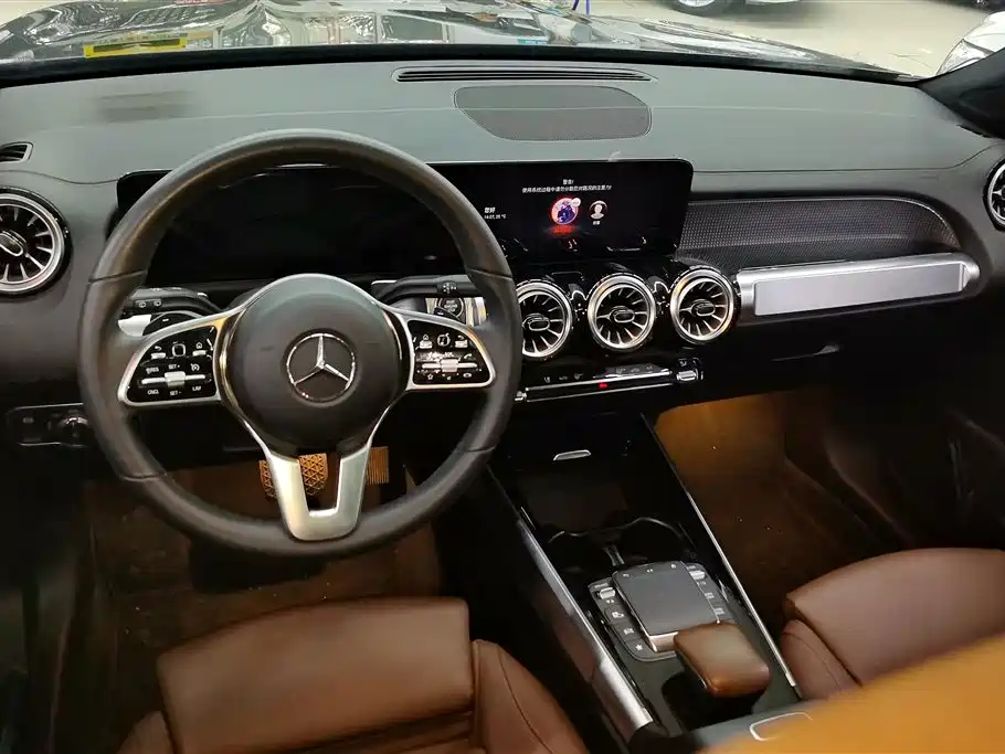 Mercedes-Benz GLB 2023 — фото 11