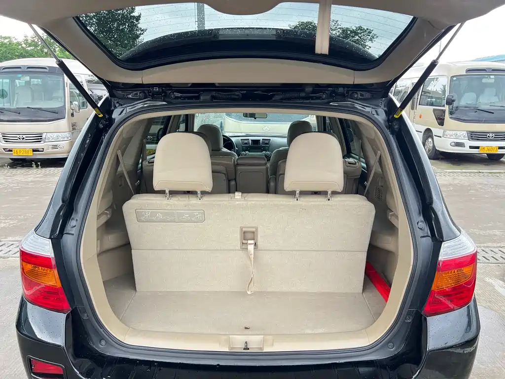 Toyota Highlander 2012 — фото 25