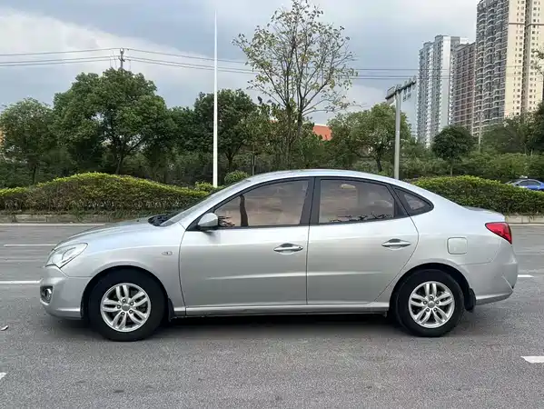 Hyundai Yuedong 2011