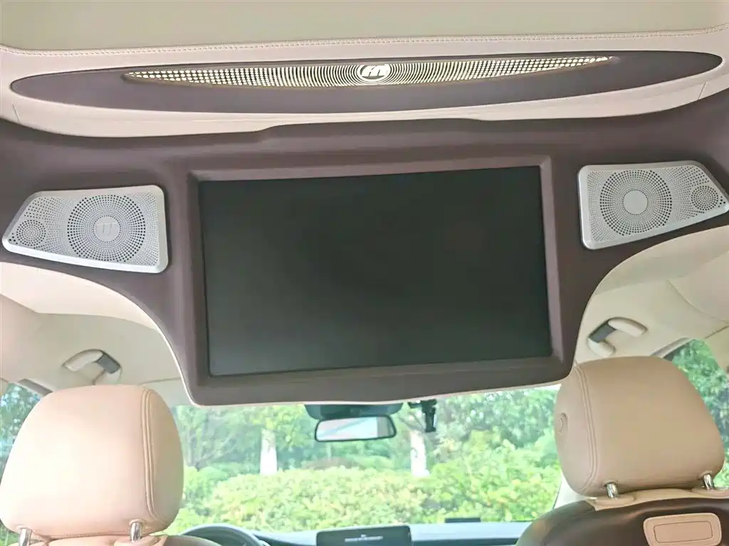 Mercedes-Benz V-Class 2021 — фото 10