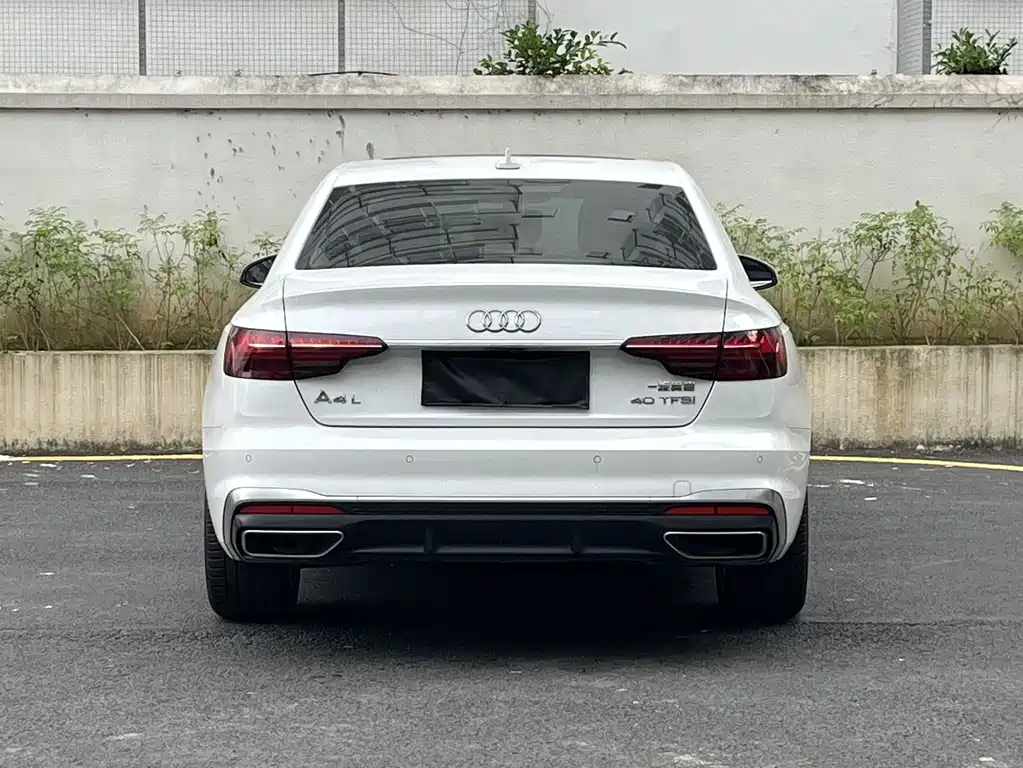 Audi A4L 2021 — фото 17