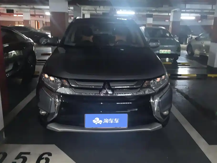 Mitsubishi Outlander 2018