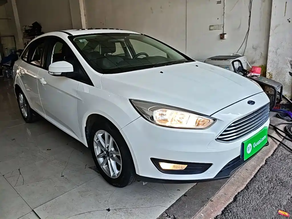 Ford Focus 2018 — фото 4