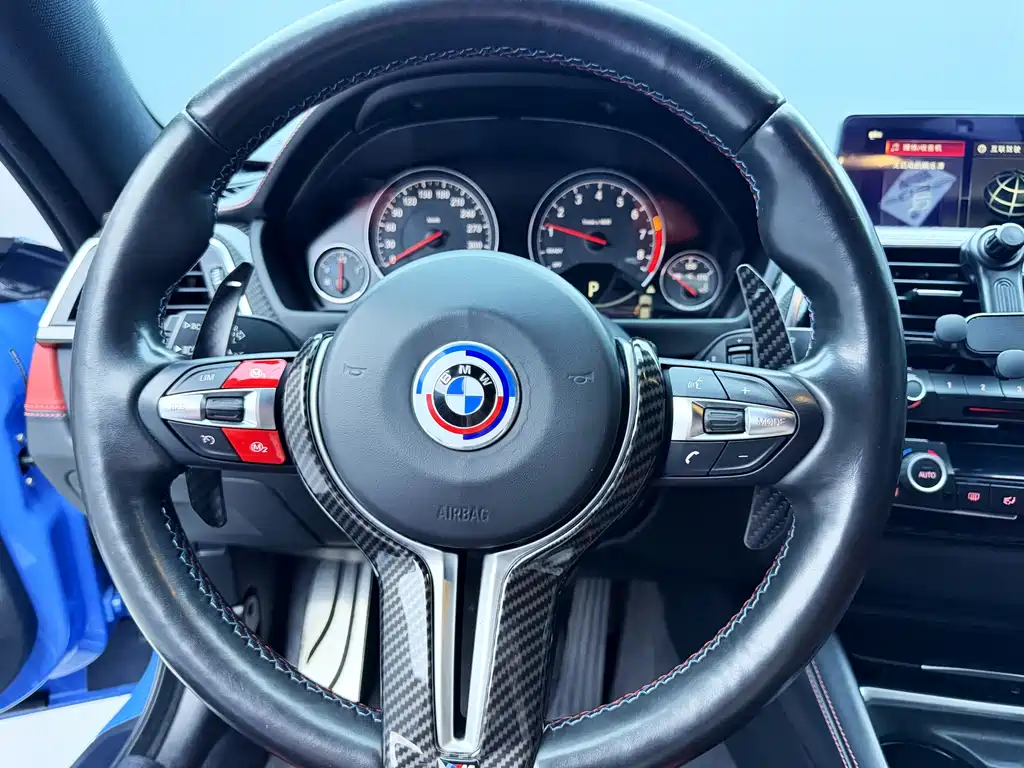 BMW M4 2018 — фото 17