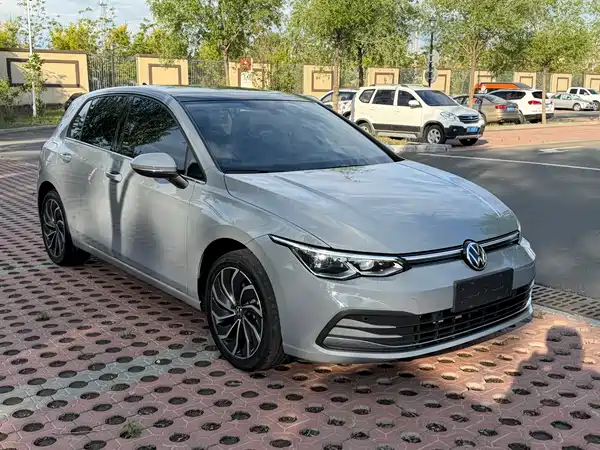 Volkswagen Golf 2023