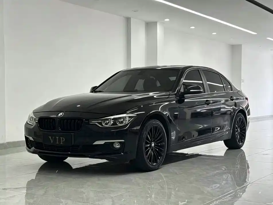 BMW 3 Series 2018 — фото 1