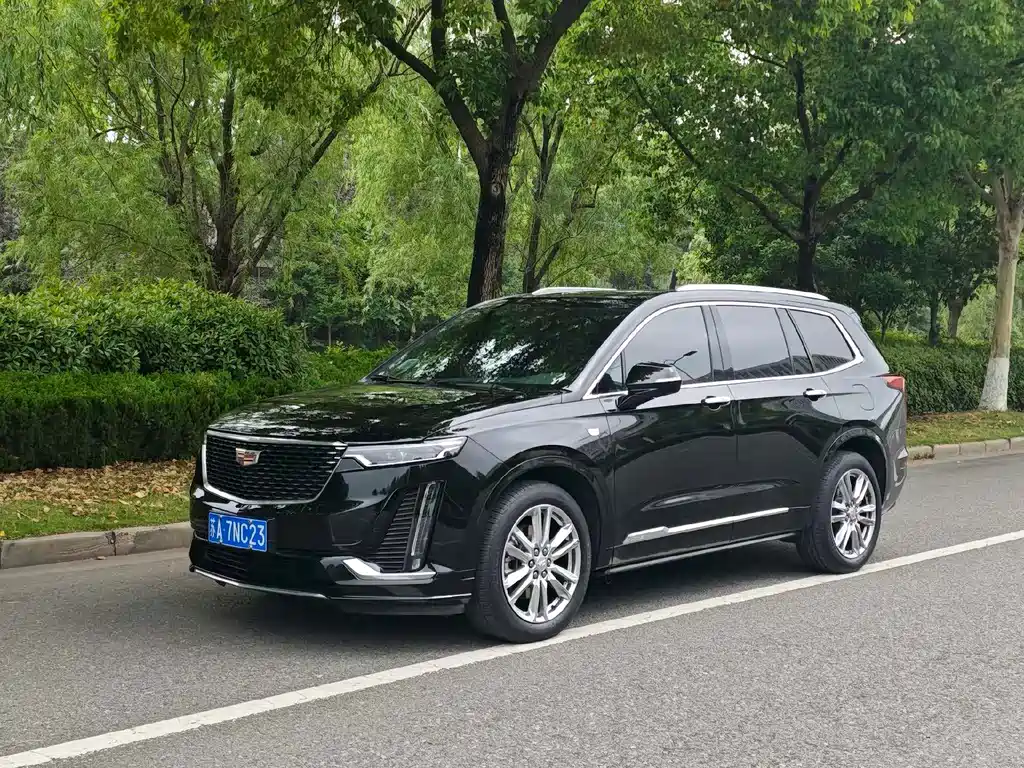 Cadillac XT6 2022 — фото 1
