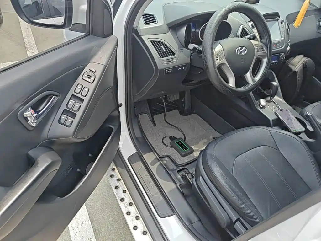Hyundai ix35 2014 — фото 16