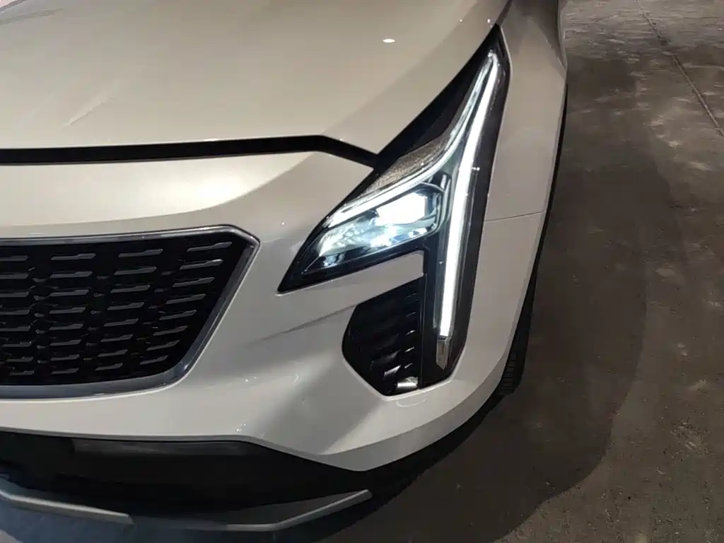 Cadillac XT4 2019 — фото 24