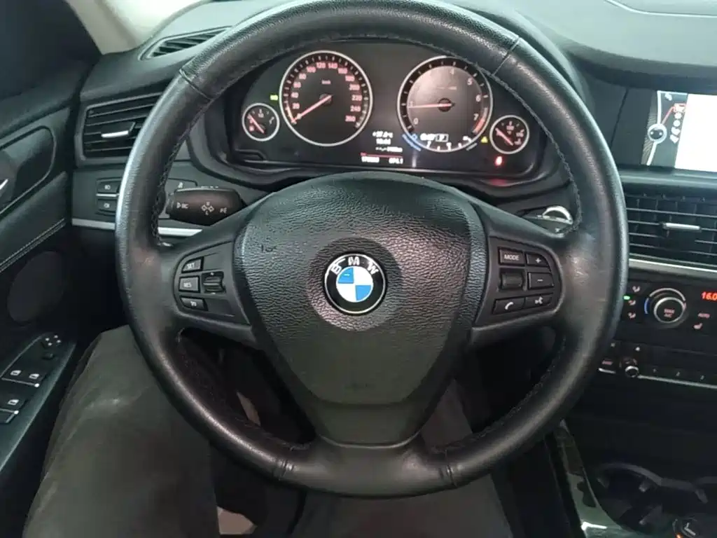 BMW X3 2014 — фото 11