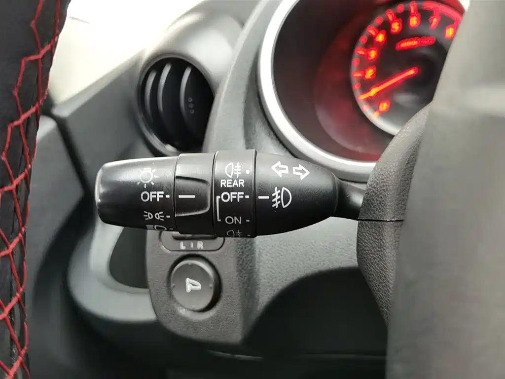 Honda Fit 2011 — фото 21