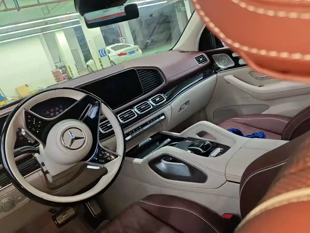 Mercedes-Benz GLS 2025