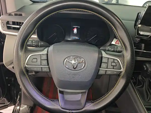 Toyota Granvia 2023