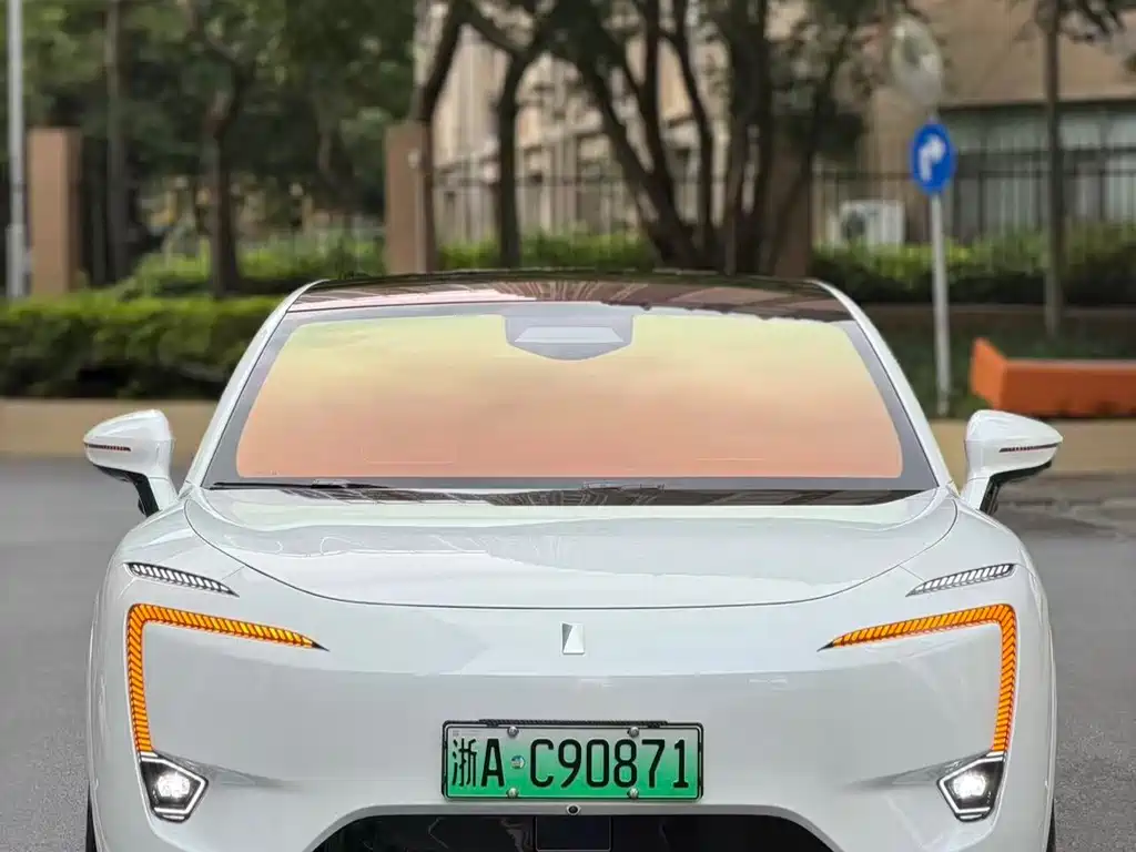 Avatr 11 2024