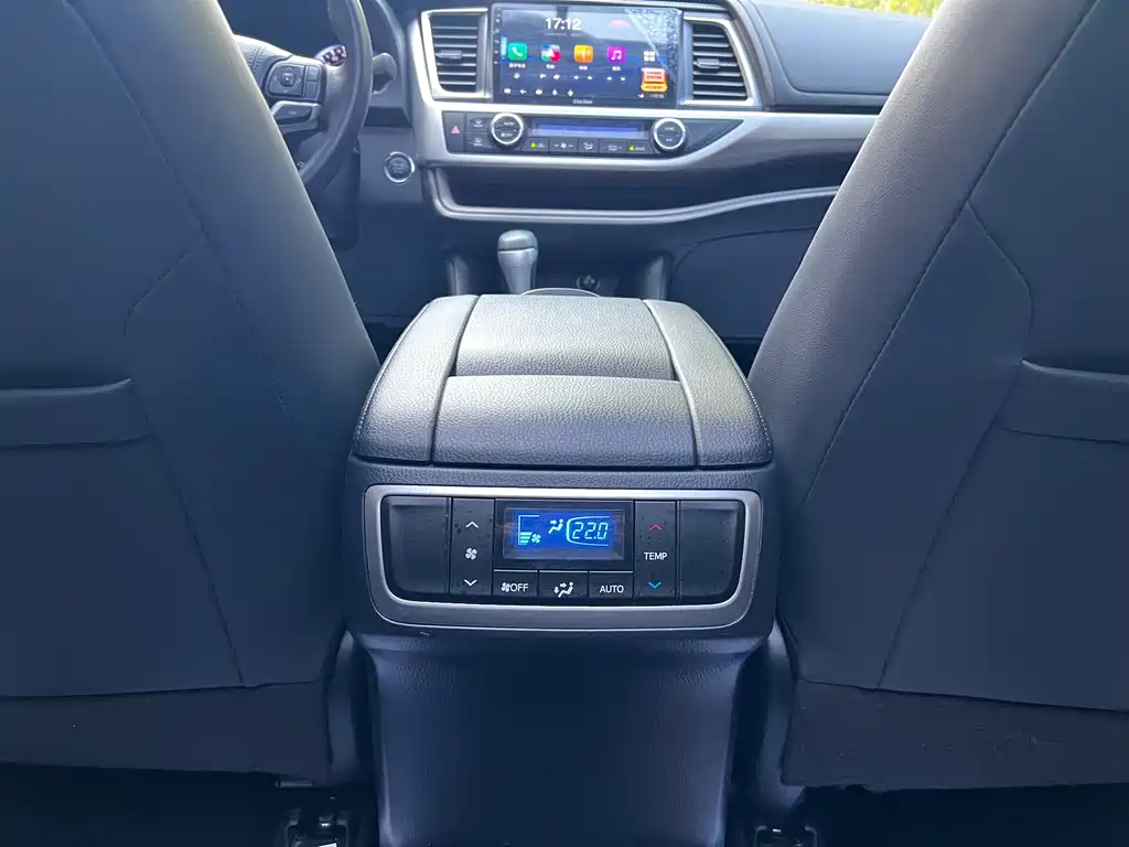 Toyota Highlander 2017 — фото 10