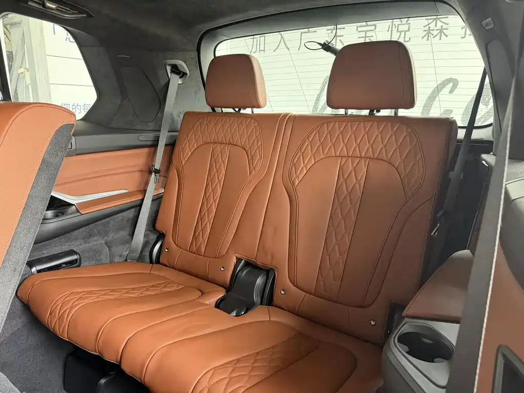 BMW X7 2025 — фото 13