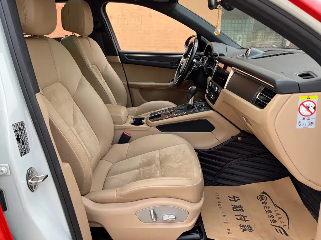 Porsche Macan 2020 — фото 27