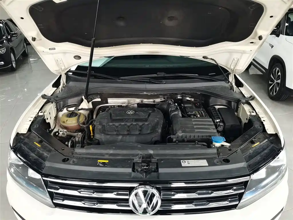 Volkswagen Tiguan L 2018 — фото 16