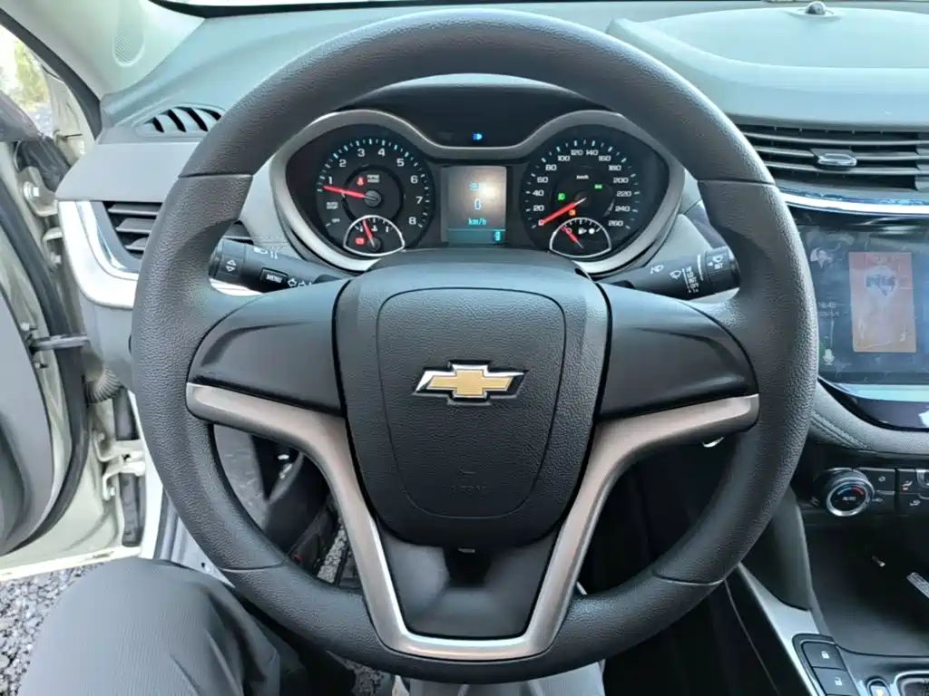 Chevrolet Malibu 2017 — фото 11