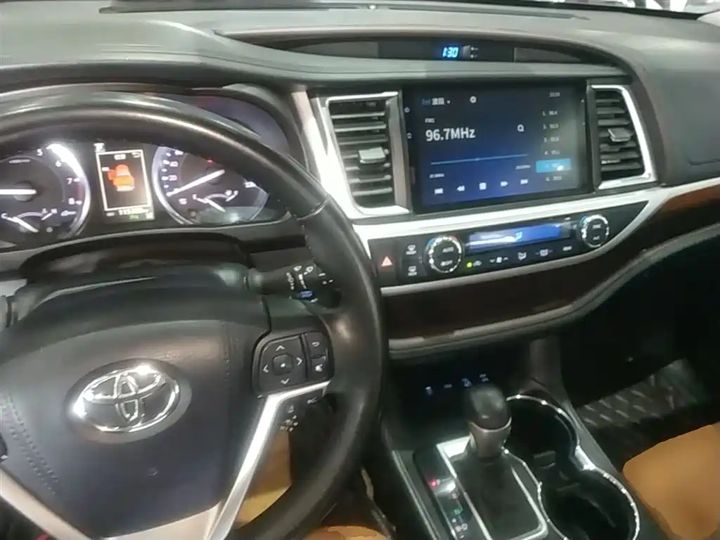 Toyota Highlander 2021 — фото 10