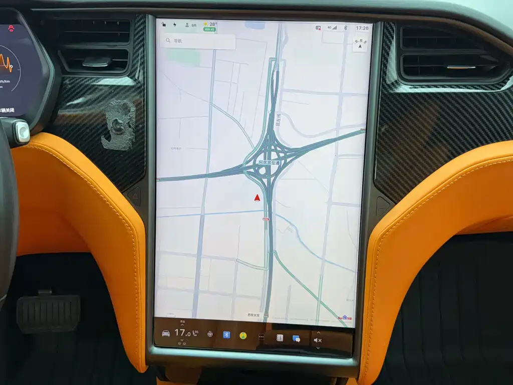 Tesla Model X 2020 — фото 14
