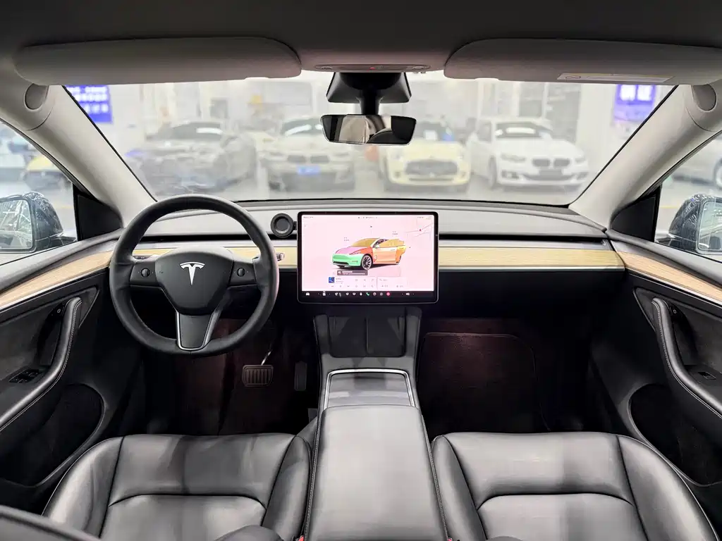 Tesla Model Y 2023 — фото 10