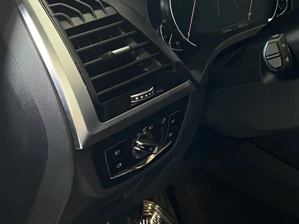 BMW X3 2019 — фото 18