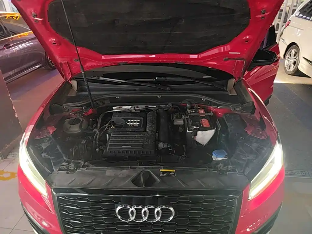 Audi Q2L 2019 — фото 20