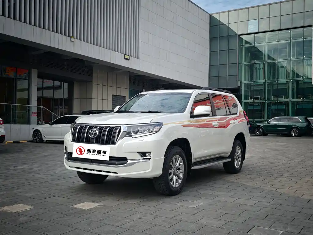 Toyota Prado 2019 — фото 1