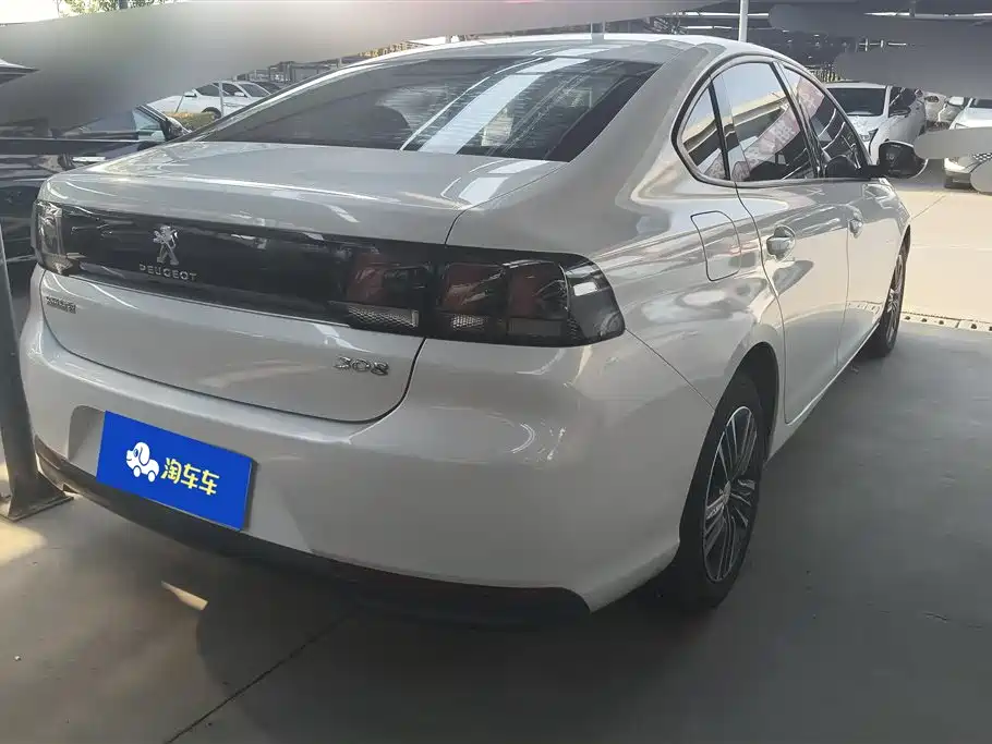 Peugeot 308 2018 — фото 3