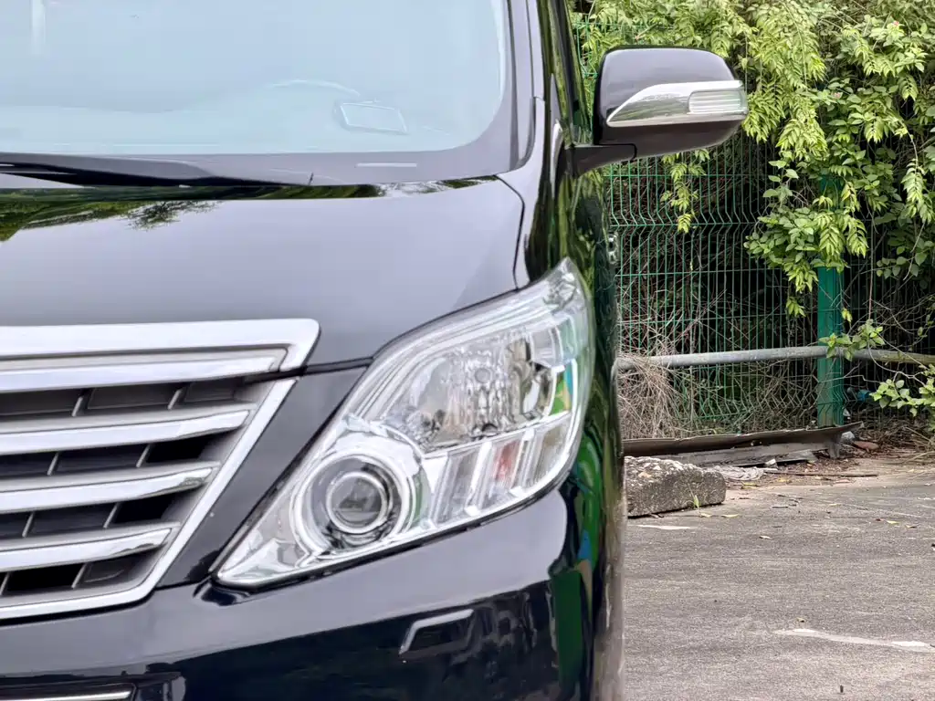 Toyota Alphard 2012 — фото 9