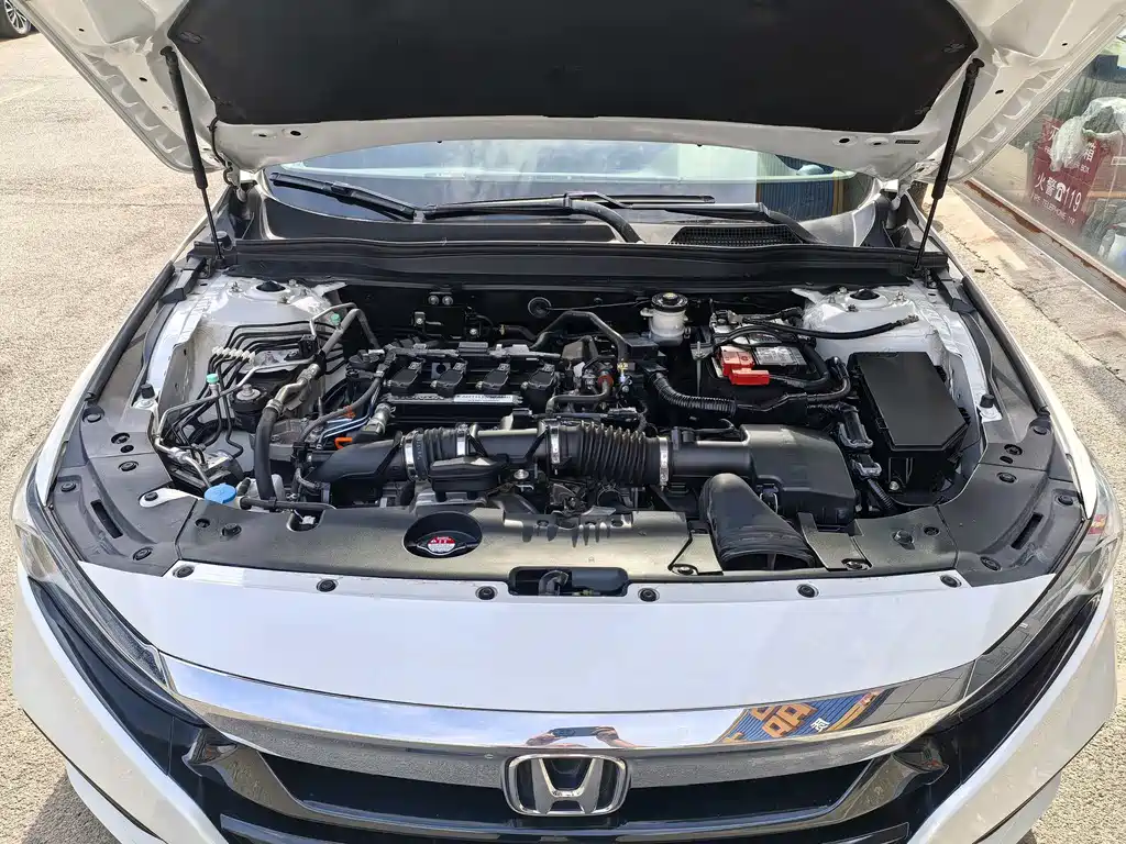 Honda Accord 2021 — фото 10