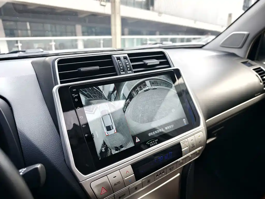 Toyota Prado 2019 — фото 25