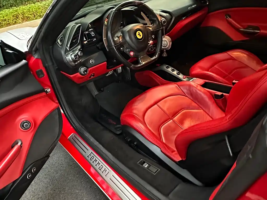 Ferrari 488 2016 — фото 10