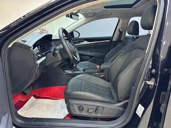 Volkswagen Passat 2022