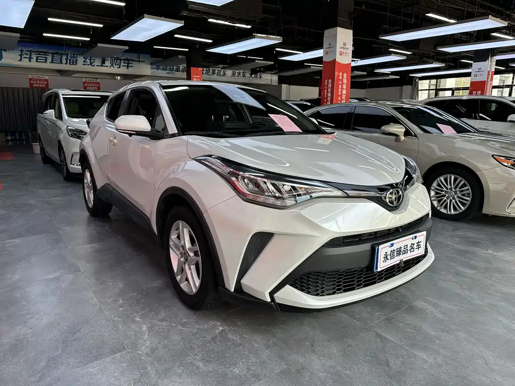 Toyota C-HR 2022 — фото 3