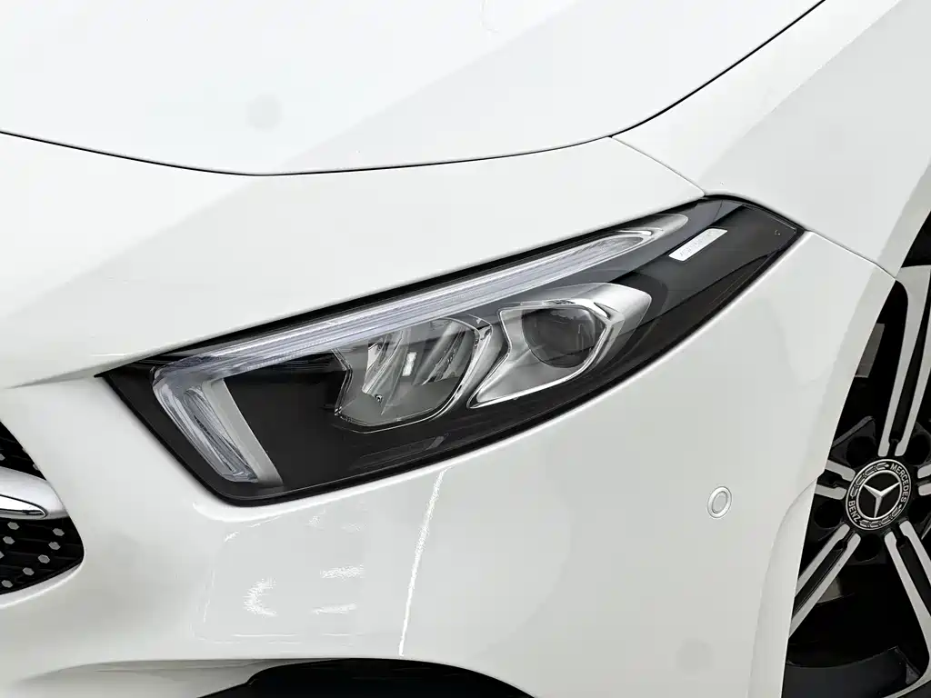Mercedes-Benz A-Class 2023 — фото 14