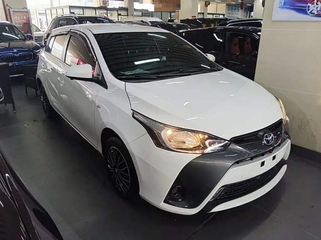 Toyota Yaris L 2019 — фото 4