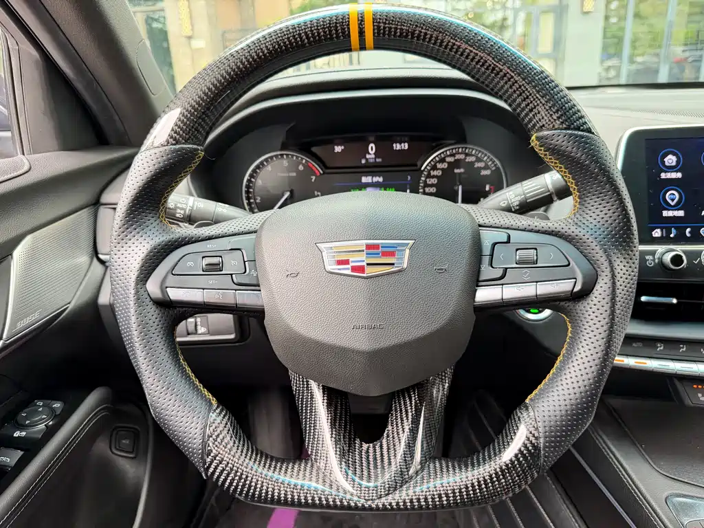 Cadillac CT4 2021 — фото 13